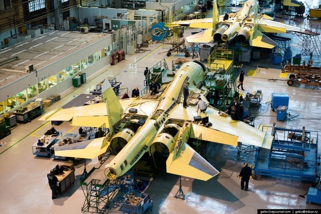 Bên trong nhà máy chế tạo tiêm kích bom Su-34 Nga ảnh 8