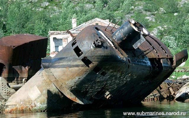 Cảnh hoang tàn trong nghĩa địa tàu ngầm Liên Xô tại Bắc Cực ảnh 4