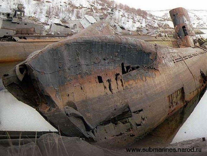 Cảnh hoang tàn trong nghĩa địa tàu ngầm Liên Xô tại Bắc Cực ảnh 8