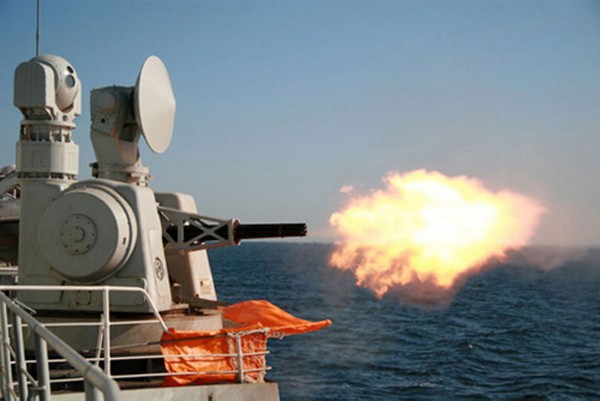 Loại pháo sao chép Trung Quốc nghi bố trí trên đảo nhân tạo ở Biển Đông ảnh 2