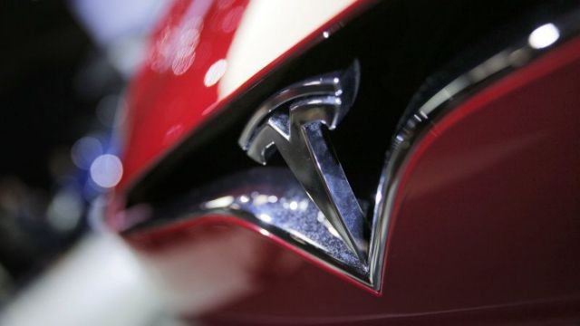 Tesla báo lãi quý thứ 4 liên tiếp